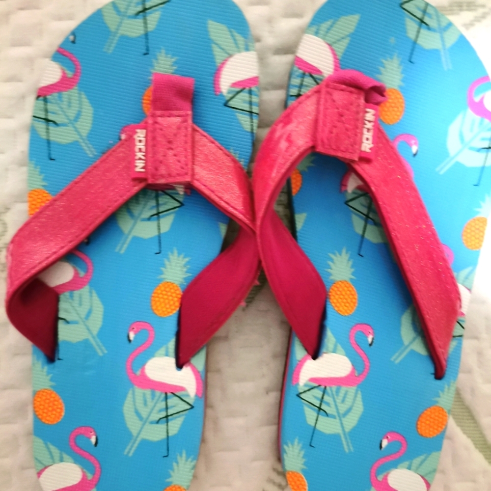 NWOT Girls flip flop size 1